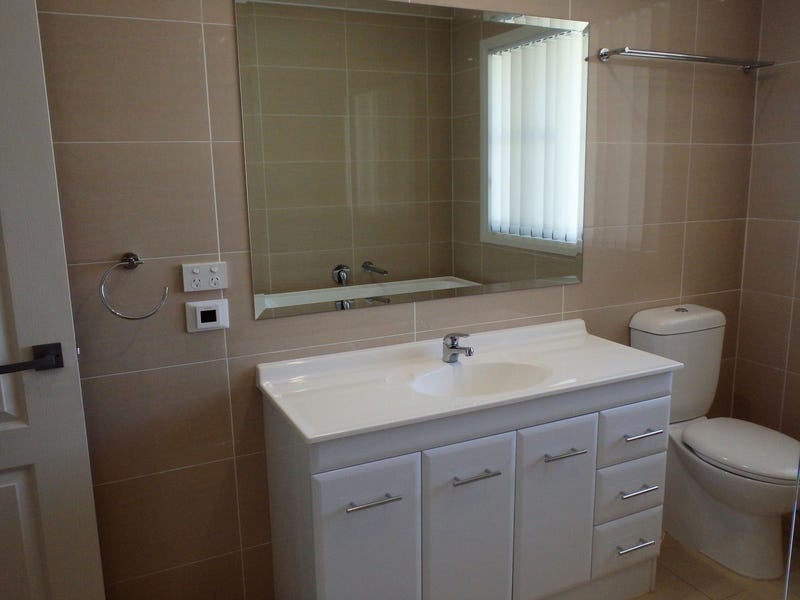 Recently built modern unit offers 17