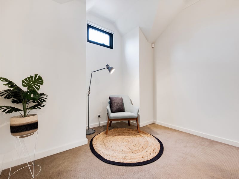 Fabulous, Convenient Living 9