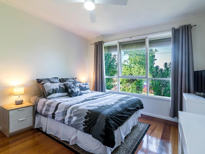 Immaculate Family Home 12