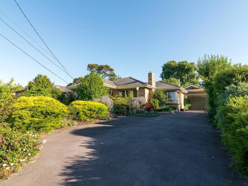 Immaculate Family Home 15