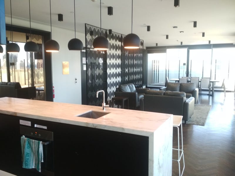 Luxury Living in the City 4
