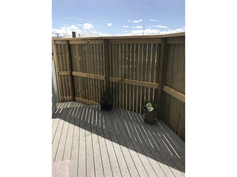 FULLY RENOVATED STRATA TITLE QUALITY 6
