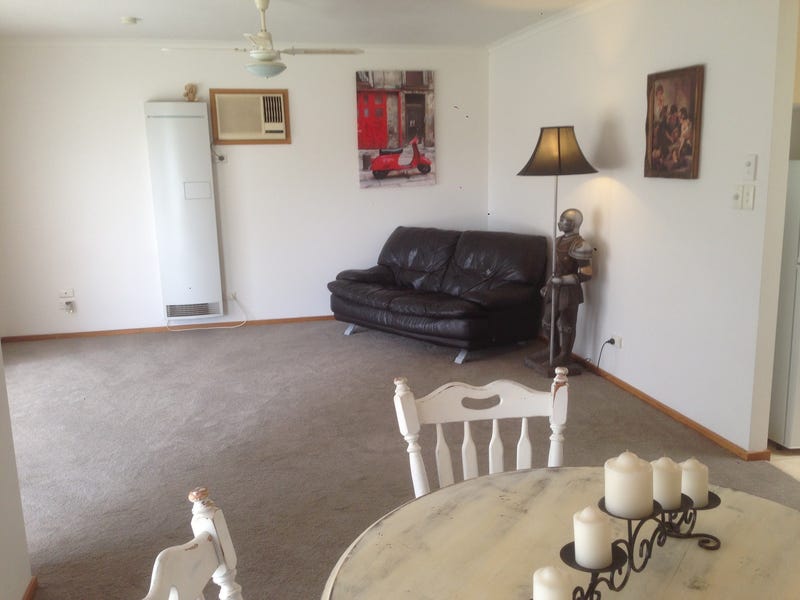MOVE IN AND ENJOY!!!!! 6