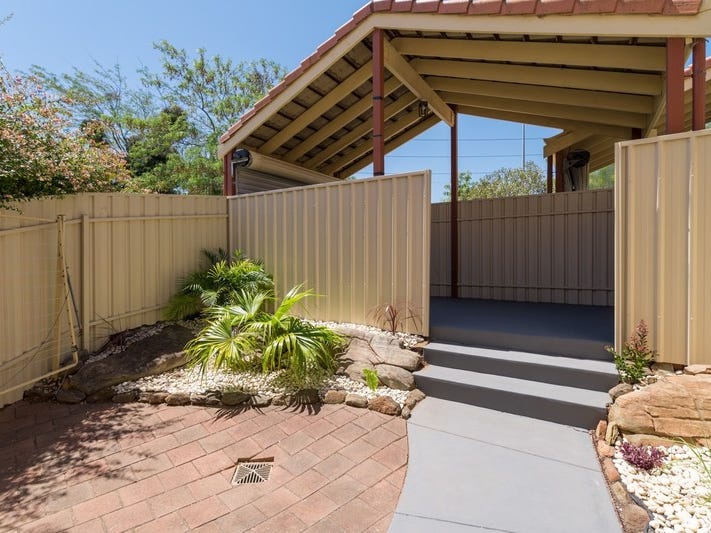 Ideally situated townhouse with stunning 7