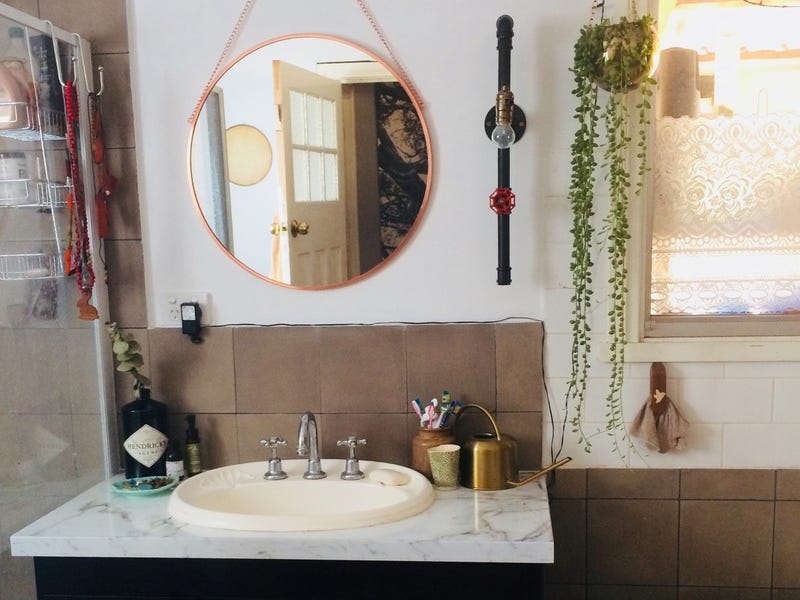 Escape to the Country- Lifestyle 22