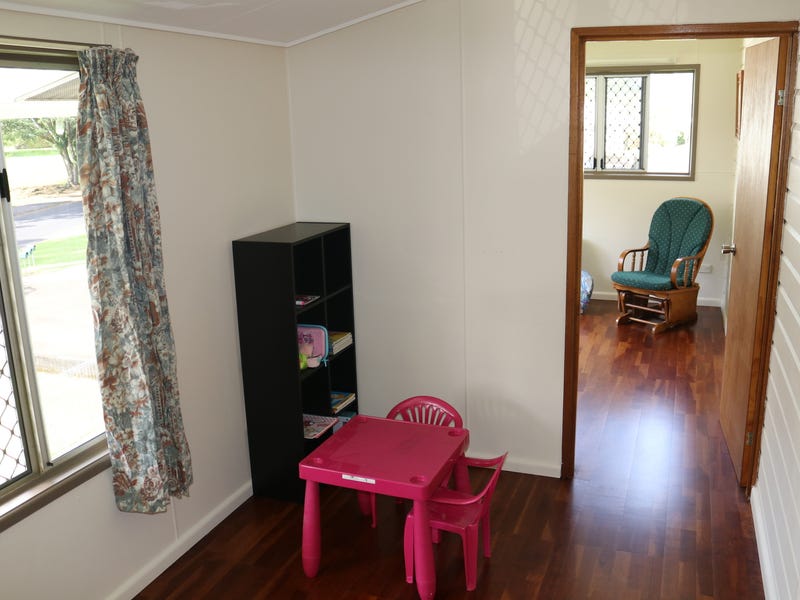Large family home with beautiful 12