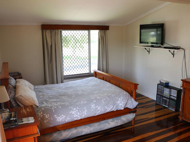 Large family home with beautiful 26