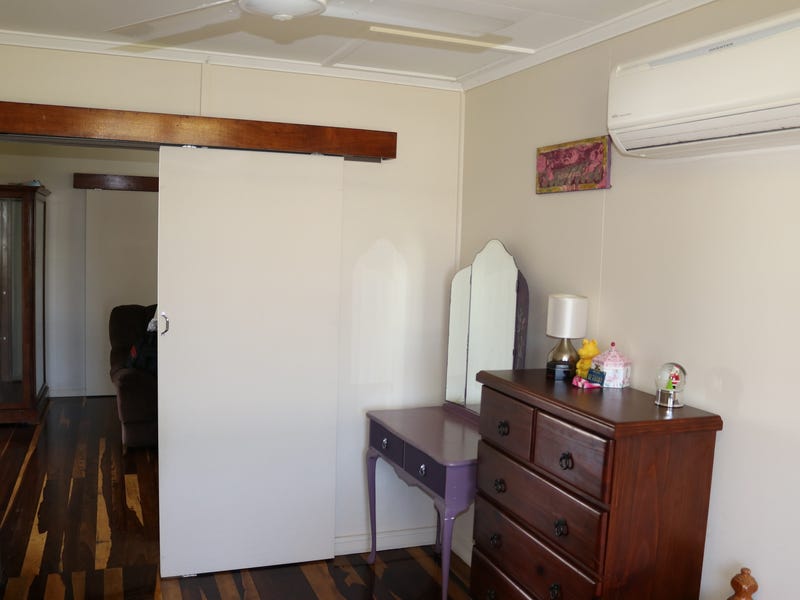 Large family home with beautiful 32