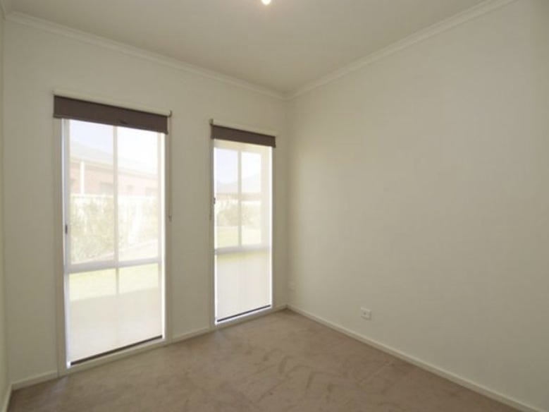 Modern, Convenient, Family Home 12