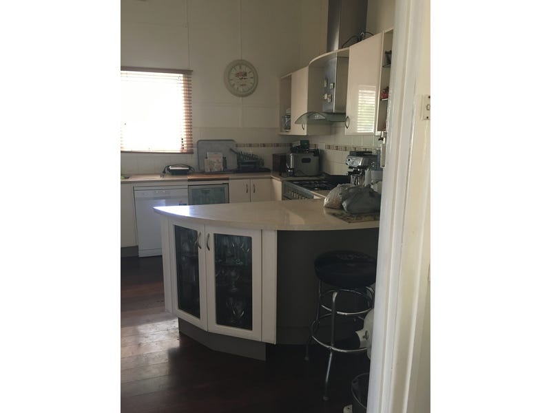 Large Renovated Family Home 8