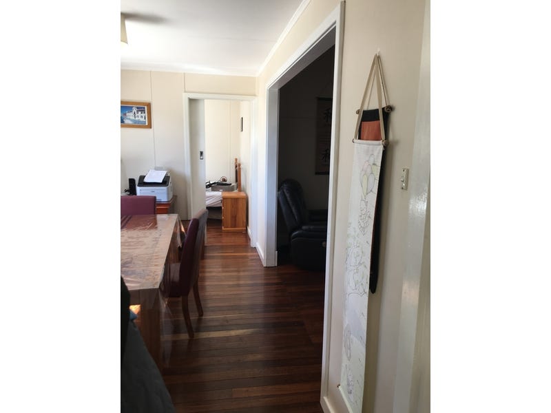 Large Renovated Family Home 9