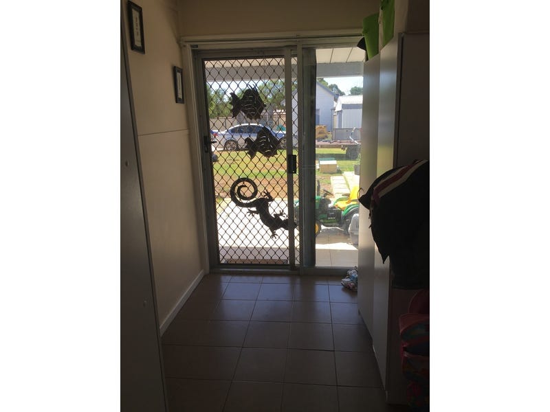 Large Renovated Family Home 15
