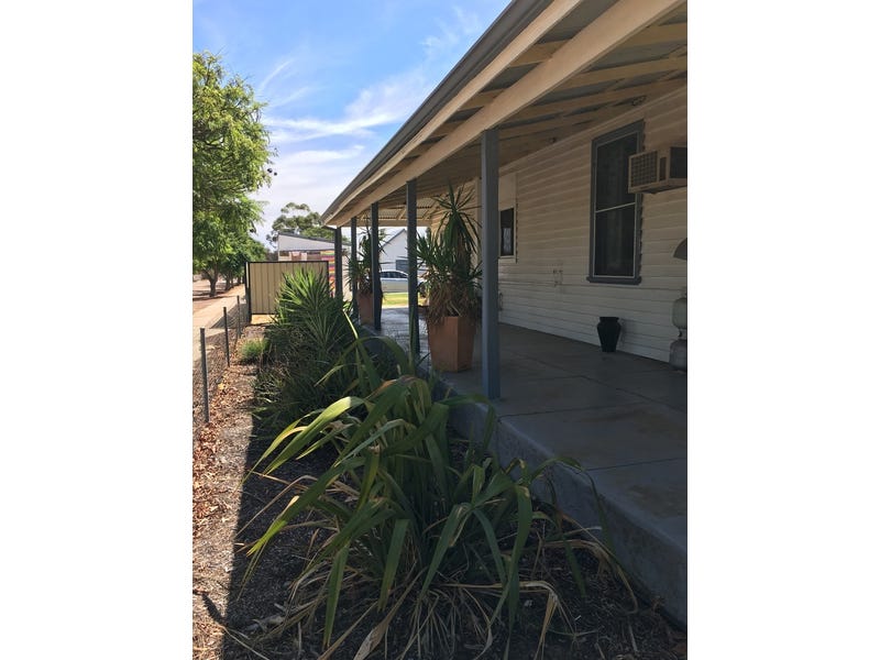 Large Renovated Family Home 21