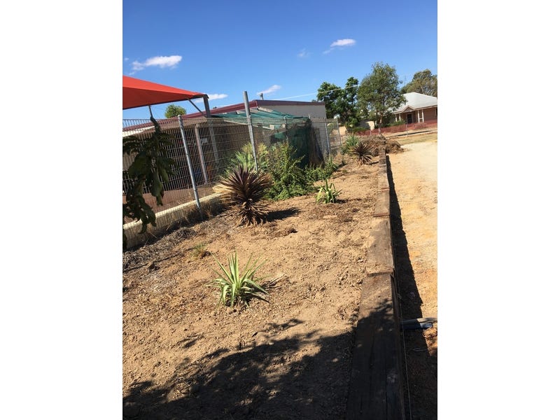 Large Renovated Family Home 27