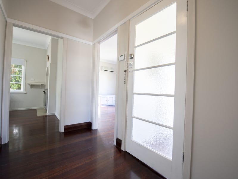 Freshly renovated gem close to 9