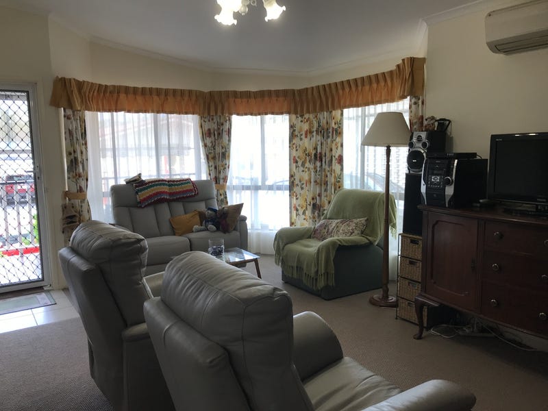 3-bedroom house just a short 4