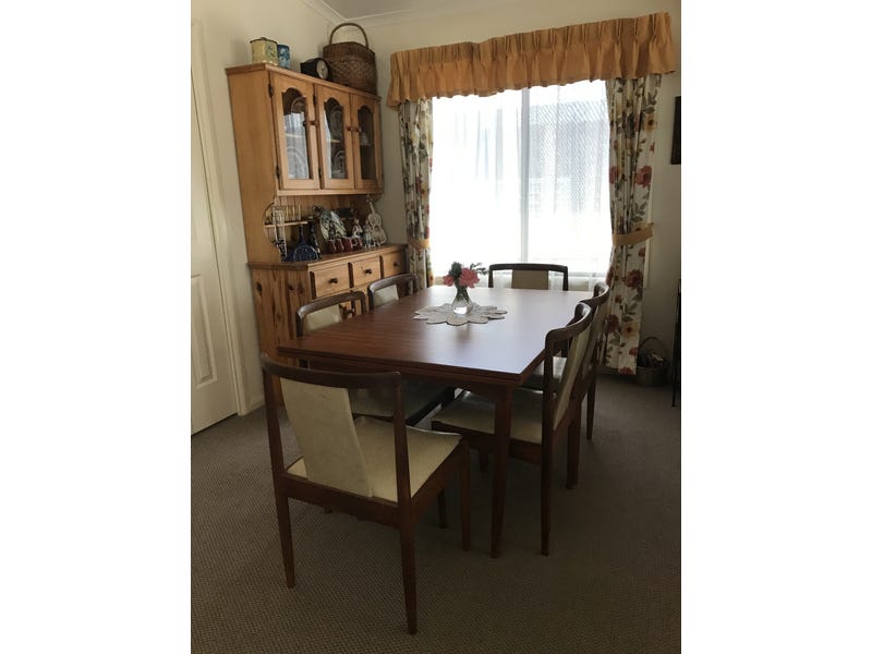 3-bedroom house just a short 11