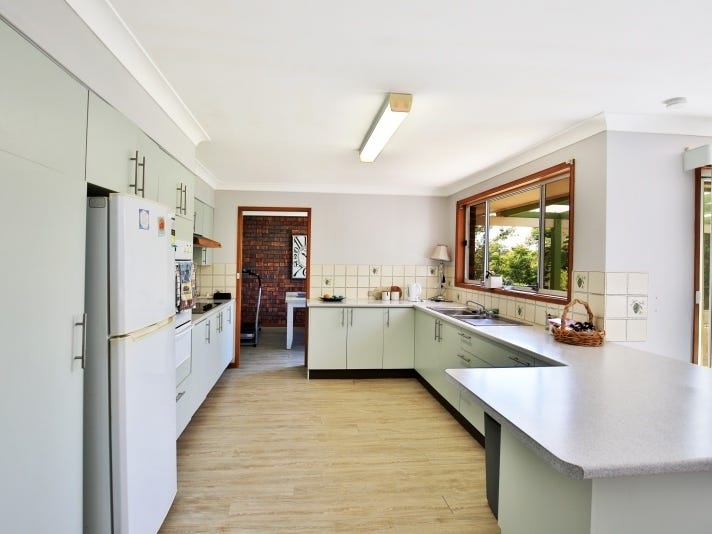 Small, beautiful  family home 6