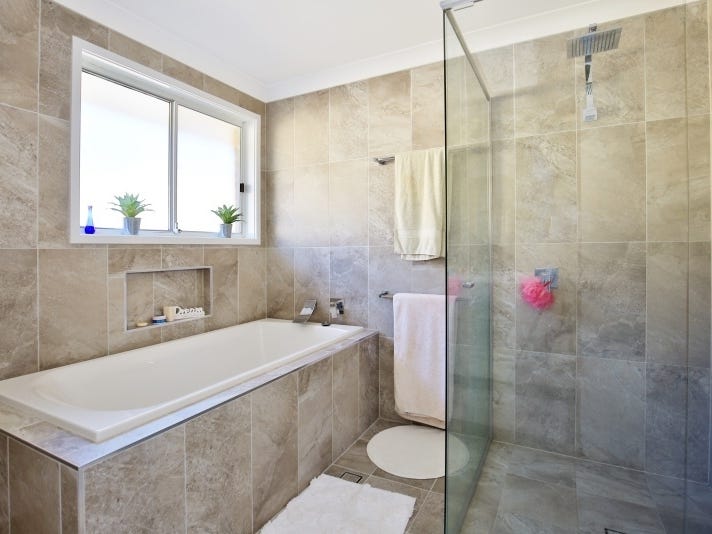 Small, beautiful  family home 9