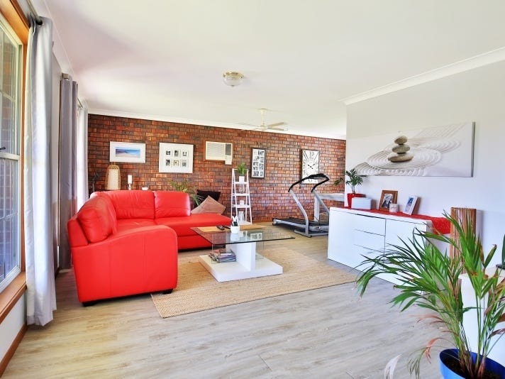 Small, beautiful  family home 12