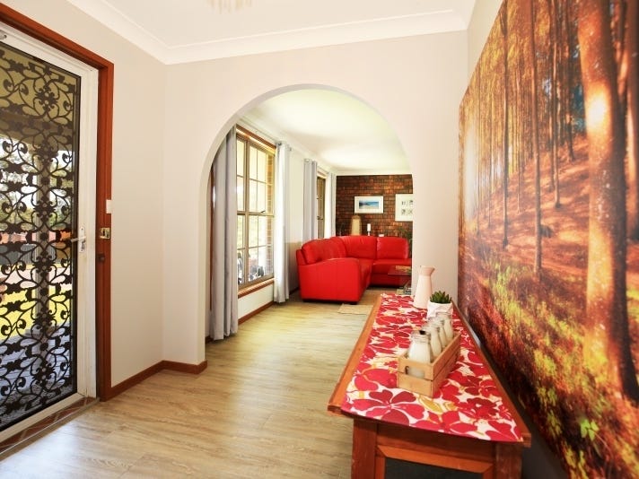 Small, beautiful  family home 13