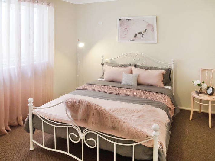Must See Family Home / 10