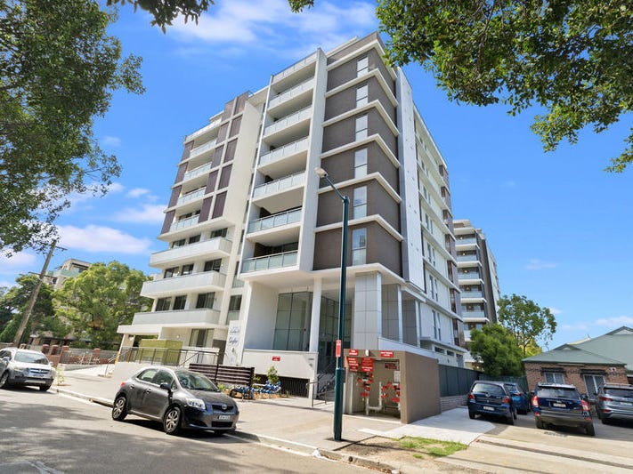 Almost Brand-new two bedroom apartment 8