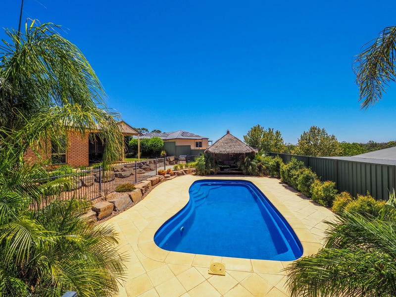 Family Entertainer in perfect location 3