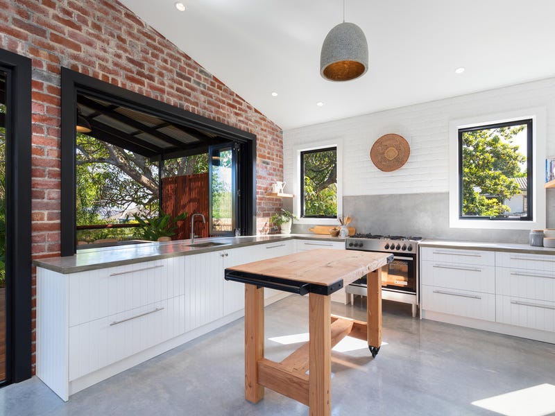 Beautifully renovated with an array 6