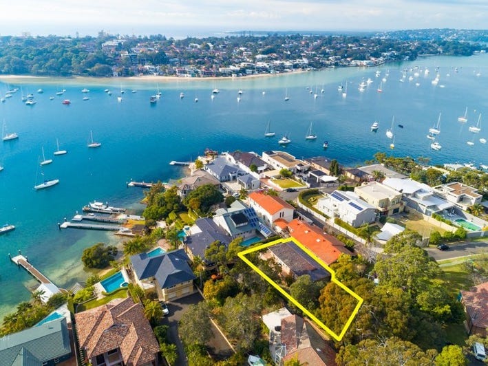 Modern 3 Bedroom home in a leafy bayside street.