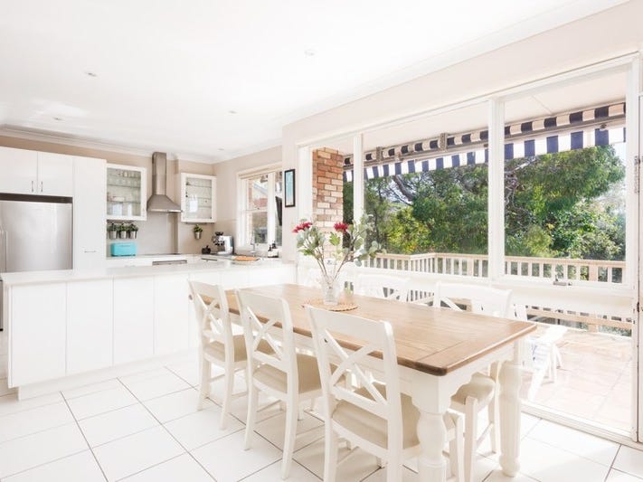 Modern 3 Bedroom home in 4