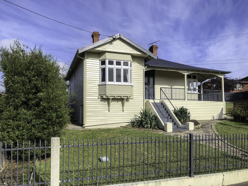Great Location and Lots of 3