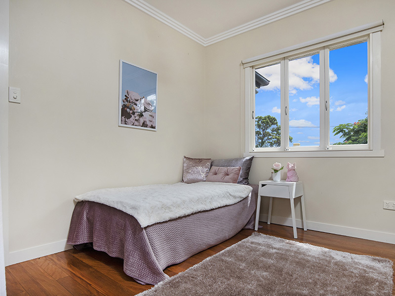 Renovated home close to the 7