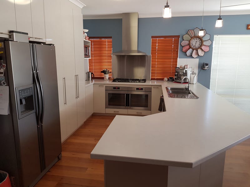 UNDER OFFER 18