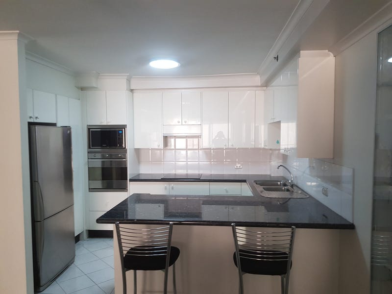 Contemporary Living in Astoria Tower 6