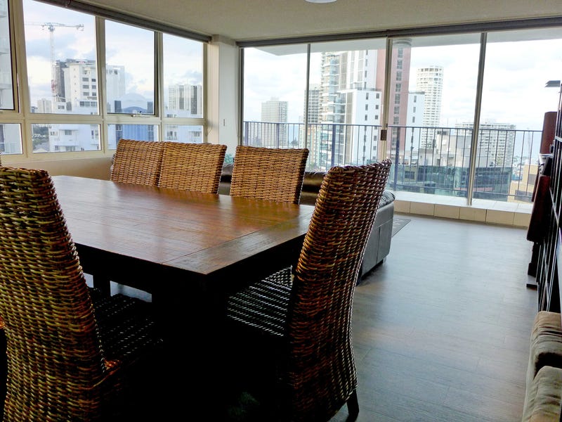 Huge three bedroom waterfront apartment 5