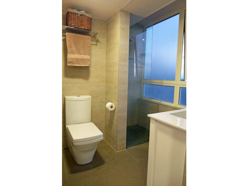 Huge three bedroom waterfront apartment 13