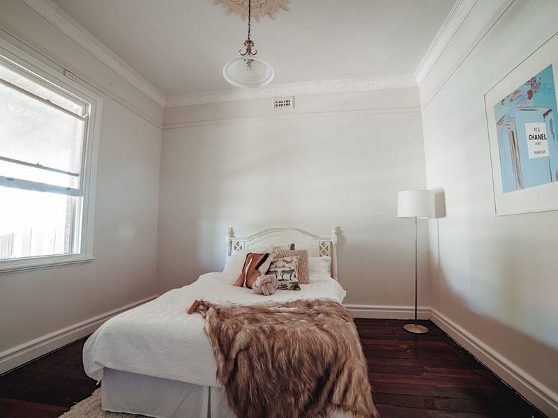 Spacious charm in the CBD 5