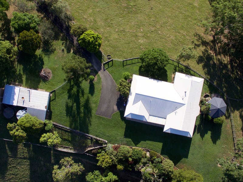Country Lifestyle Retreat Close To 25