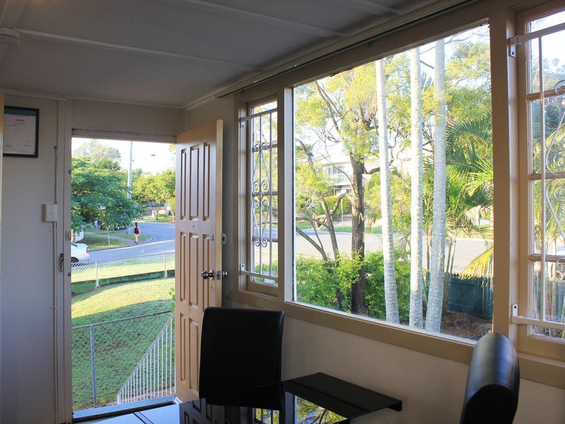 Character Home in Northgate – 4