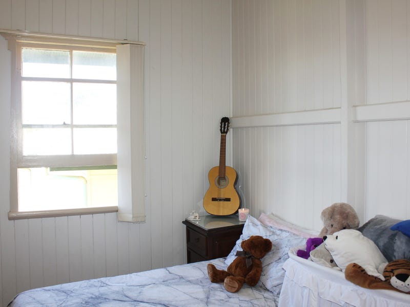 Character Home in Northgate – 8