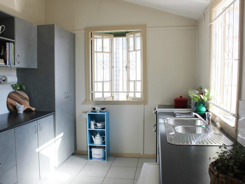 Character Home in Northgate – 12