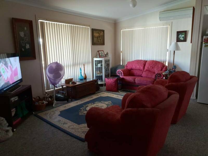 SOLD…. 2 Bedroom Cottage in 6