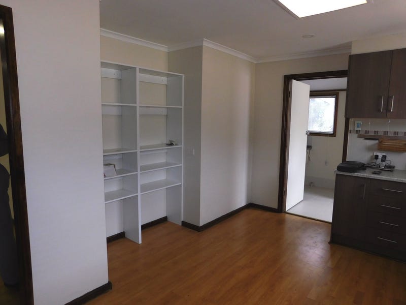 Elizabeth East, 3 Bedroom House 12