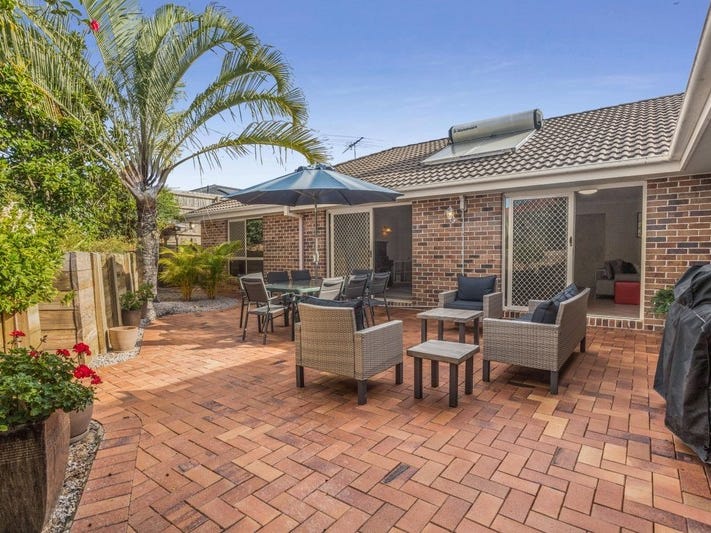 Huge 5 Bedroom Family Home, 2