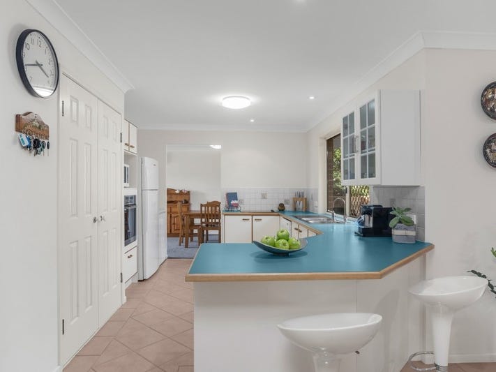 Huge 5 Bedroom Family Home, 5