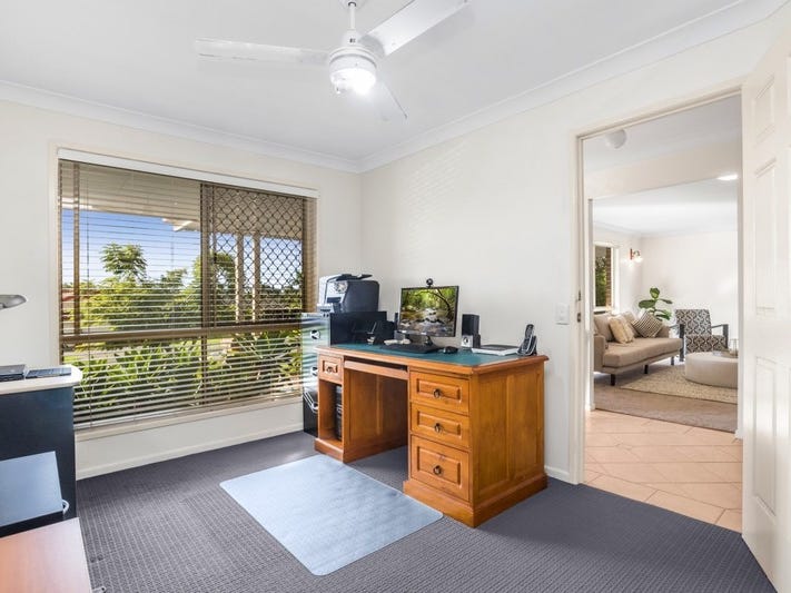 Huge 5 Bedroom Family Home, 8