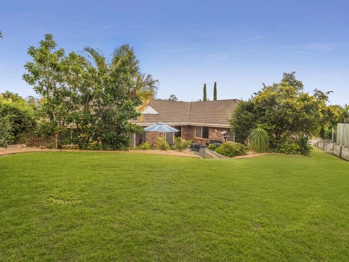 Huge 5 Bedroom Family Home, 13