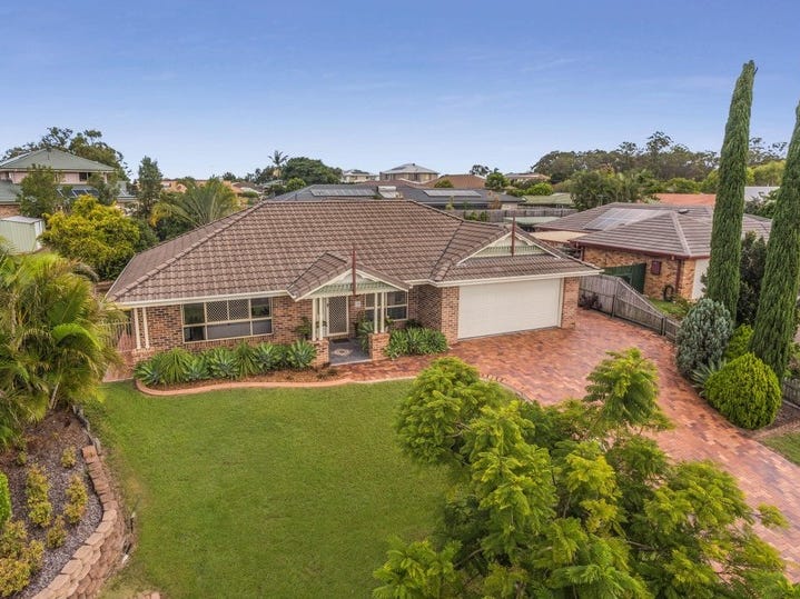 Huge 5 Bedroom Family Home, 14