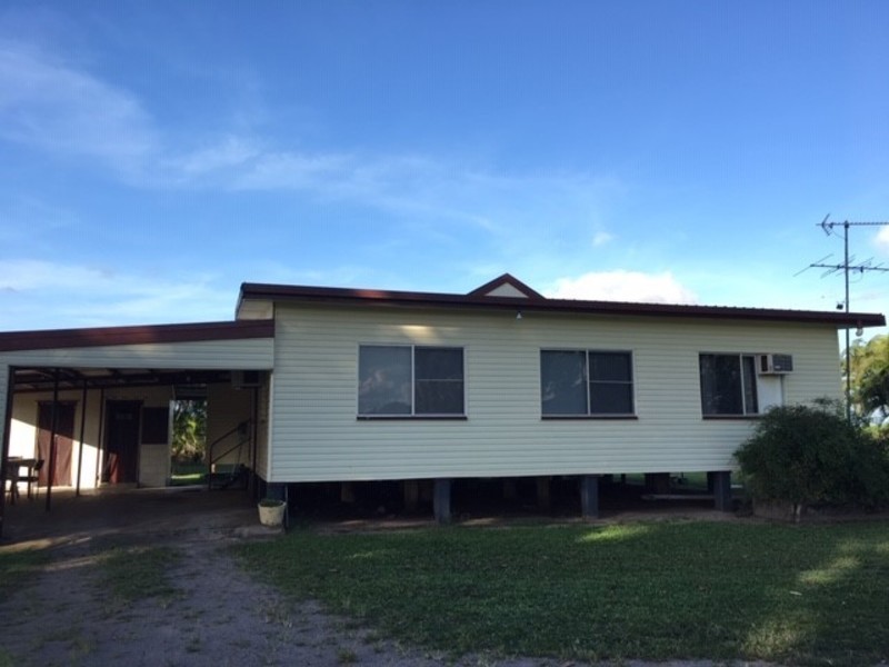 Unique farm house on acreage 6